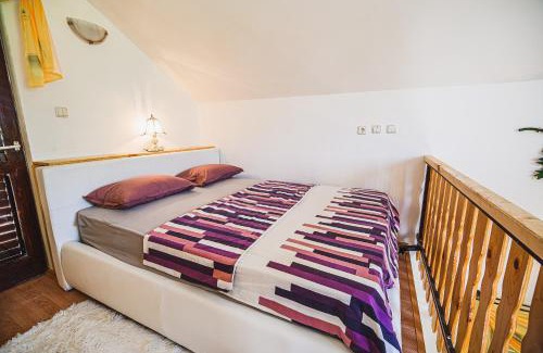 Brezice Casa | Holiday Home Vesna with Sauna