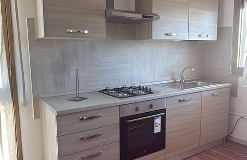 Padula Fede Casa | Casa de vacaciones 'Villa Respiro Azzurro' con jardín privado y aire acondicionado