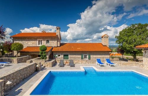 Krsan Casa | Holiday Home Villa Škavre by Interhome