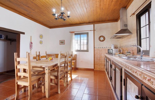 Betancuria Casa | Casa de vacaciones "Villa Antonia" con piscina, Wi-Fi, terrazas y jardín