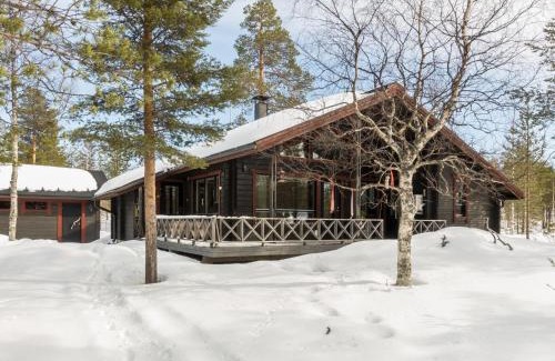 Lampivaara Casa | Holiday Home Villa aihki by Interhome
