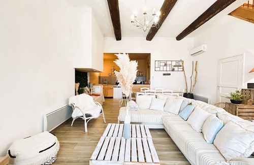 Quarante Casa | Casa de vacaciones 'Villa Des Vignes Et Spa' con terraza privada, Wi-Fi y aire acondicionado