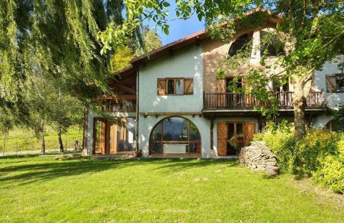Elorrio Casa | Holiday Home Villa Elorrio by Interhome