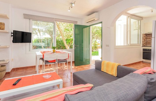 Los Delfines Casa | Casa 'Villa Elfa' cerca de la playa con piscina, jardín y Wi-Fi