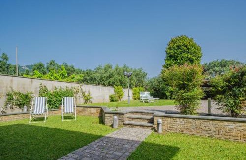 Querceta Casa | Holiday Home Villa Giuliana by Interhome