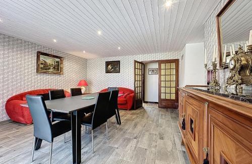 Tharon-Plage Casa | Holiday Home Villa Labbé by Interhome
