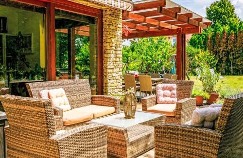 Balatonoszod Casa | Holiday Home Villa Mediterran by Interhome