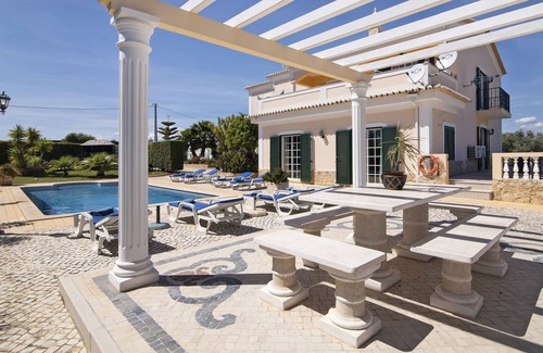 Mosqueira Casa | Casa de vacaciones Villa Monte Velho con vistas al mar, piscina, jardín y Wi-Fi