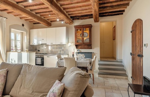 Uzzano Casa | Casa de vacaciones 'Villa Petri' con terraza privada, jardín compartido y Wi-Fi