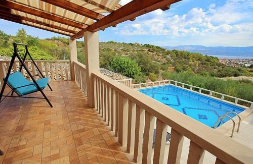 Sutivan Casa | Holiday Home Villa Tonka by Interhome