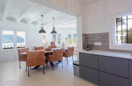 Pedreguer Casa | Casa de vacaciones 'Villa Vino' con vistas a la montaña, Wi-Fi y aire acondicionado
