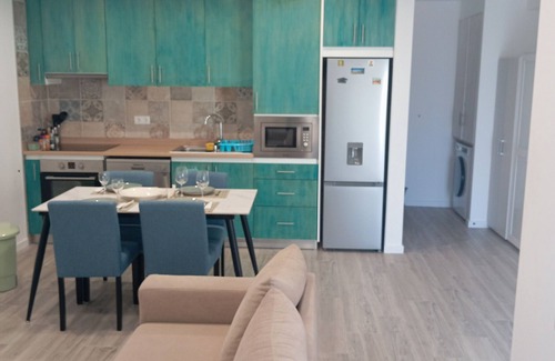 Nadadouro Casa | Holiday Home 'Vintage Gonçalo Lagoa Stay' with Private Terrace, Private Garden and Wi-Fi