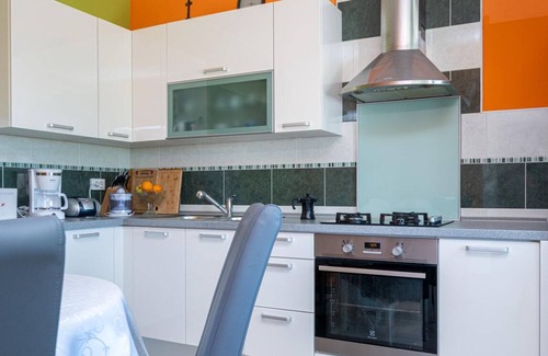 Kustici Casa | Holiday Home Violet - Three Bedroom Holiday Home