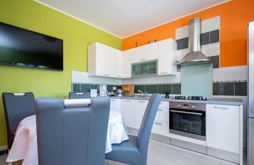Kustici Casa | Holiday Home Violet - Three Bedroom Holiday Home