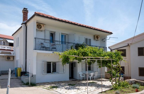 Kustici Casa | Holiday Home Violet - Three Bedroom Holiday Home