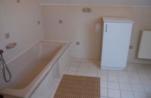 Vonyarcvashegy Casa | Holiday home Vonyarcvashegy/Balaton 31295