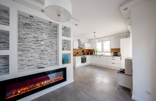 Oststeinbek Casa | Casa de vacaciones 'Weißes Haus, Vollausstattung' con terraza privada, jardín privado y Wi-Fi