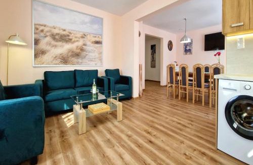 gmina Iwierzyce Casa | Holiday Home Wi niowa with Pool and Mountain Views