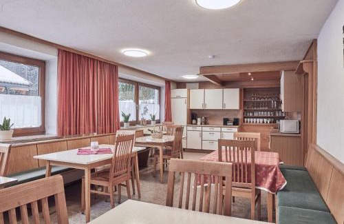 Sankt Leonhard im Pitztal Casa | Holiday Home Wiese by Interhome