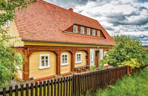 Grossschoenau Apartamento | Holiday home Wiesenhäusel