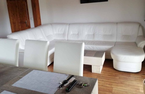 Horni Olesnice Casa | Casa vacacional Con zona de estar en el jardín y ubicación fuego.