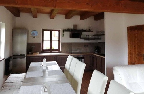 Horni Olesnice Casa | Casa vacacional Con zona de estar en el jardín y ubicación fuego.