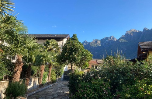 Ornavasso Casa | Holiday home with a large private garden surrounded by mountains and lakes