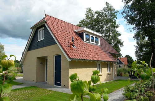 Westerbork Casa | Espaciosa casa de vacaciones con lavavajillas, a 20 km de Assen