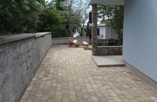Ribarica Casa | Casa vacacional con jardín