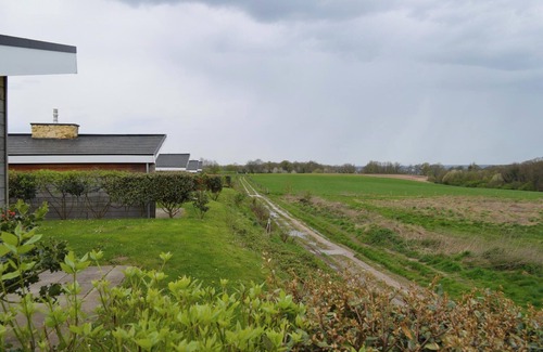 Bemelen Casa | Holiday Home With gas Fireplace & Bath
