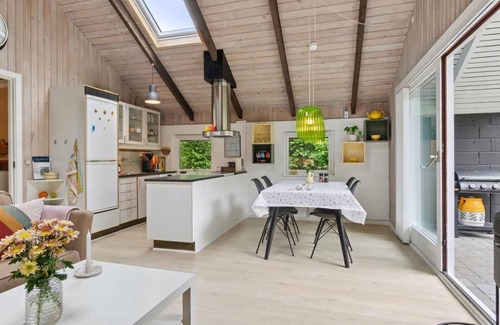 Hurup Thy Casa | Holiday home with green oasis near the fjord