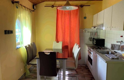 Balatonbereny Casa | Holiday home with internet and parking