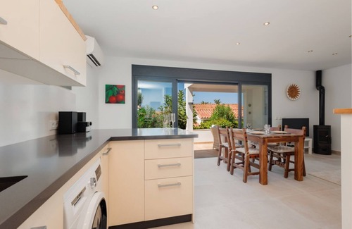 Urbanizacion Costabella Casa | Casa vacacional con gran terraza soleada, Costabella