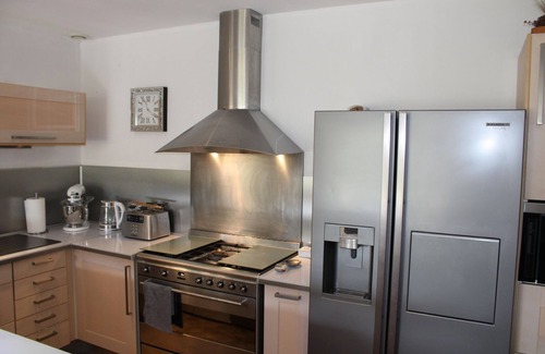 Dauphin Casa | Casa vacanze con ampio giardino e piscina