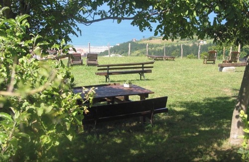 Deba Casa | Casa de vacaciones con vistas a la montaña, jardín privado y Wi-Fi
