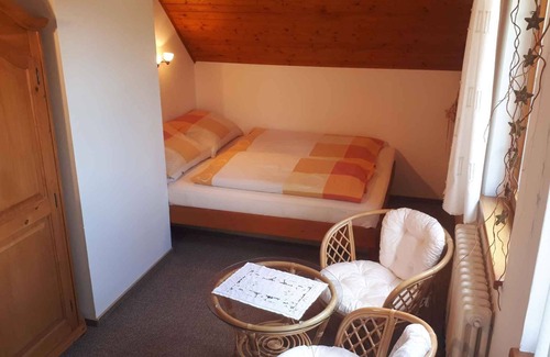 Bozkov Casa | Casa vacacional con tenis de mesa en las cuevas de Bozkovske