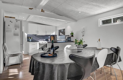 Ronbjerg Casa | Holiday home with pool and spa close to the Limfjord.