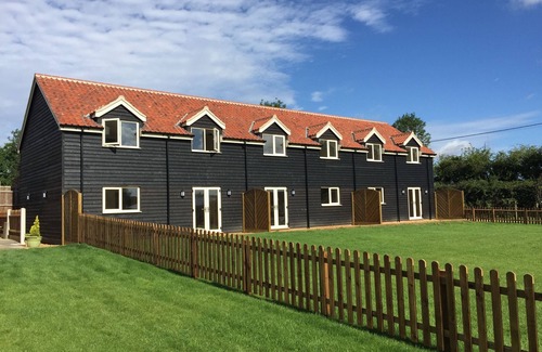 East Dereham Casa | ¡NUEVO Cottage con piscina, sauna, gimnasio y canchas de tenis, perfecto para explorar Norfolk!