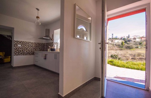Oprtalj Casa | Casa vacacional Con piscina, aire acondicionado, barbacoa y en una zona tranquila.