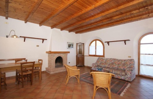 Montelparo Casa | Holiday Home with Pool Tennis Court Parking