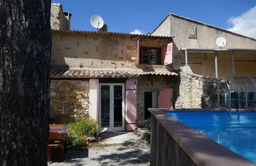 Aurel Casa | Casa de vacaciones con piscina, jardín y Wi-Fi: Grand Gîte Au Pays des Lavandes