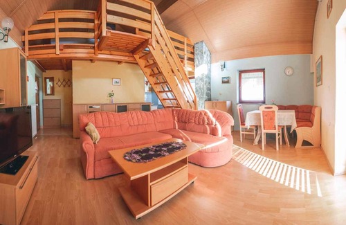 Bostanj Casa | Casa vacacional con terraza y aire acondicionado