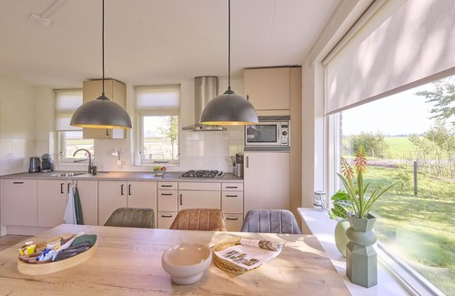 Rouveen Casa | Holiday home with views of alpacas and horses