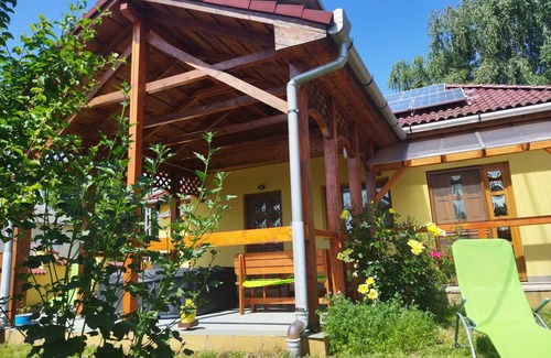Kisnana Casa | Holiday home with whirlpool and view of the castle