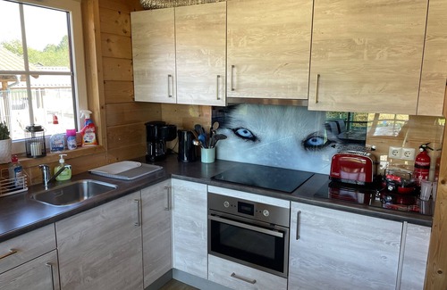 Hillesheim Casa | Casa de vacaciones 'Wolfshütte' con terraza privada, jardín privado y Wi-Fi