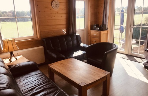 Hillesheim Casa | Casa de vacaciones 'Wolfshütte' con terraza privada, jardín privado y Wi-Fi