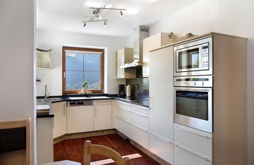 Zellberg Casa | Holiday Home 'Zillertalblick' with Mountain View, Private Terrace and Wi-Fi