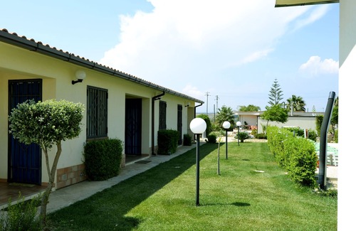 Cattolica Eraclea Casa | casas de vacaciones con piscina y jardín, cerca del mar y muy bien conectados .......