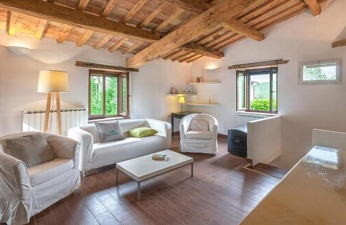 SantʼAngelo in Vado Casa | Casa de vacaciones Sant'Angelo in Vado para 1 - 20 personas con 10 dormitorios - Casa de vacaciones