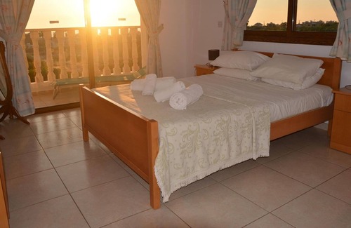 Agios Georgios Pegeias Casa | Casa de vacaciones Agios Georgios Pegeias para 1 - 8 personas con 4 dormitorios - Casa de vacaciones